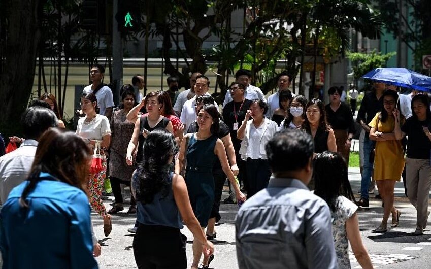 Singapore job vacancies rise despite rising unemployment: MOM report